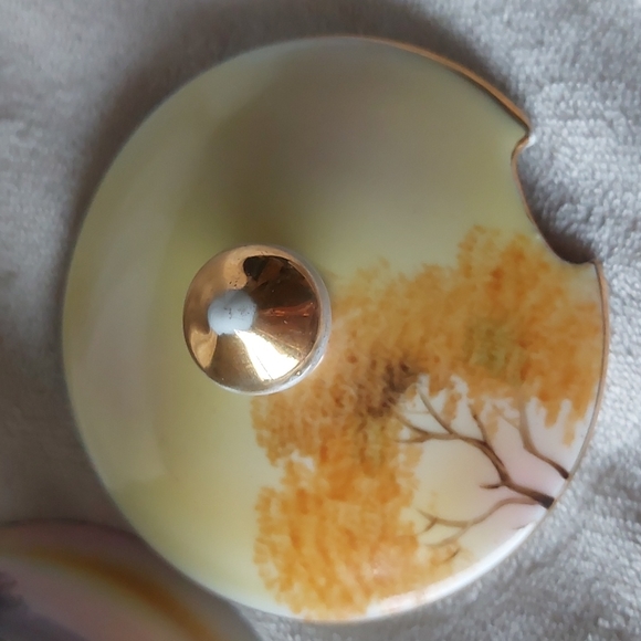 Noritake ceramic hand painted sugar bowl with lid tree and house design - Picture 7 of 9